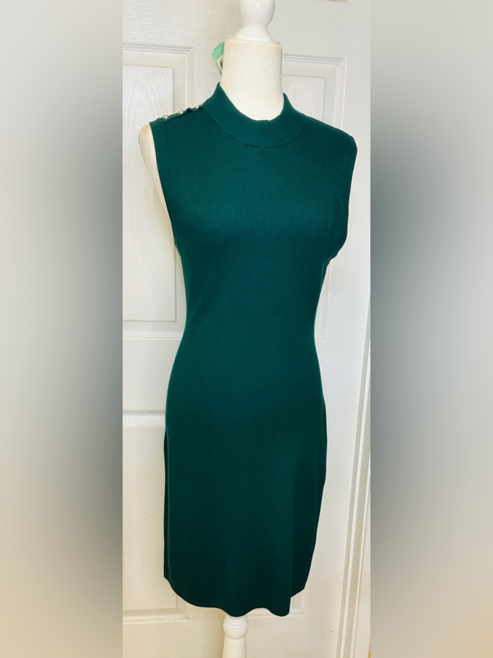 41 Hawthorn Verbena  Dark Green Button Detail Sweater Sleeveless Dress SIZE: M